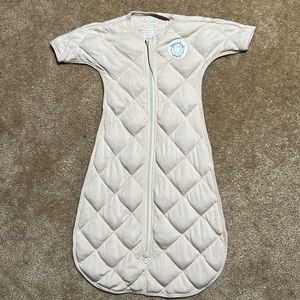 Dreamland weighted transition swaddle